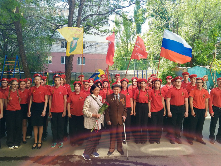 Поздравляем с Днём Победы! Ветеран Гребенщиков Н.Г..
